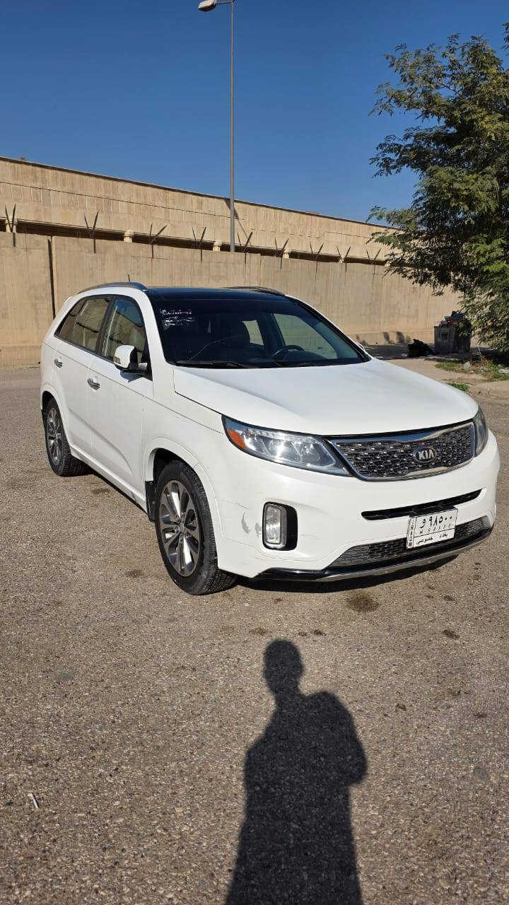 كيا سورنتو فول مواصفات موديل 2015 مكينة 6سلندر السونار موجود عند التواصل بصاحب السيارة الشرعي  
رقم بغداد كما موظح 
مكان السيارة كربلاء الحسينية 
السعر 170
رقم الهاتف ***********

