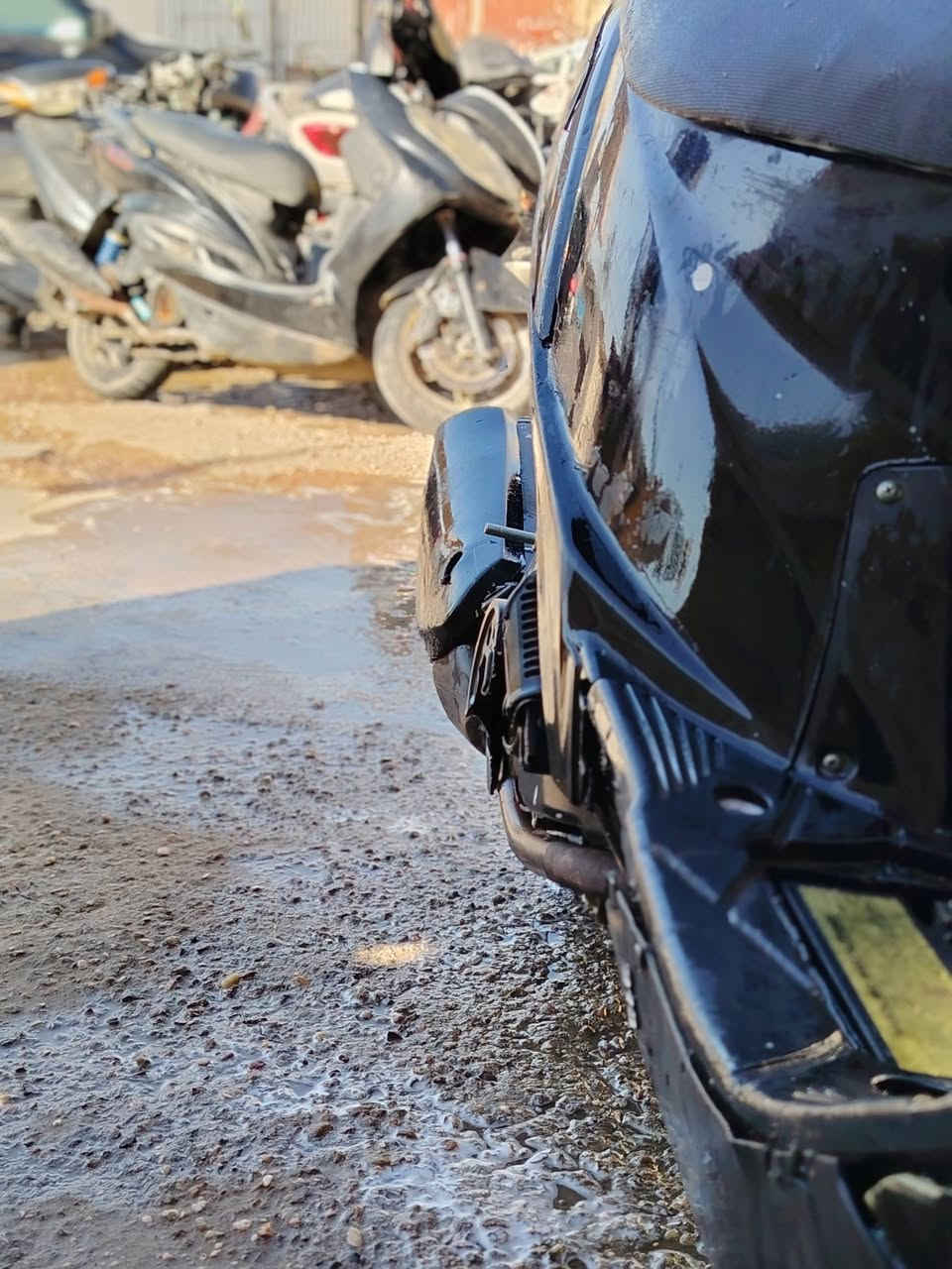 سلام عليكم ادرس سوسوكي نوزل الدراجه كله شغاله سلف هندر السعر 250 مكاني بغداد الامين الثانيه ***********
