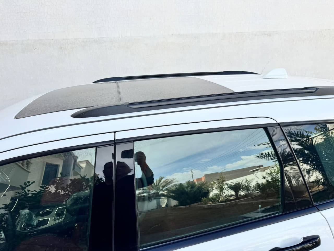 السلام عليكم ورحمة الله للبيع جيب موديل 2021 خليجي مكفوله كفاله عامه حته الدعاميات ماشيه 95 الف مواصفات فول اعلا مواصفات S رقم اربيل تحويل مباشر محرك وكير بلادي تخم تاير سعرها 335 وبيها مجال للشراي مكانها بالرمادي 
***********
