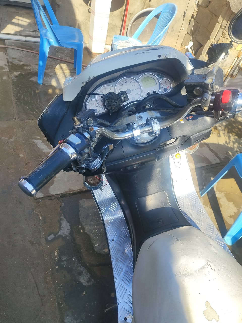دراجة ماجستا دبل رون ياباني
محرك 250 مفتوحه 
كهربائيات شغالة ماعدا الهورن وتك من الاشاير يعلك مرات
باتري جديد بريك بس الامامي شغال الدراجة خير من الله نكرة سلف شلعه قوية بس تحتاج ترتيبات بالكفر اوراق موجوده دبل جكمجة تراي للبصرة دراجة كلش قوية بيه جهاز انذار السعر 375 
العنوان بابل القاسم قريب على مديره الشرطة للاستفسار *********** بي واتساب
