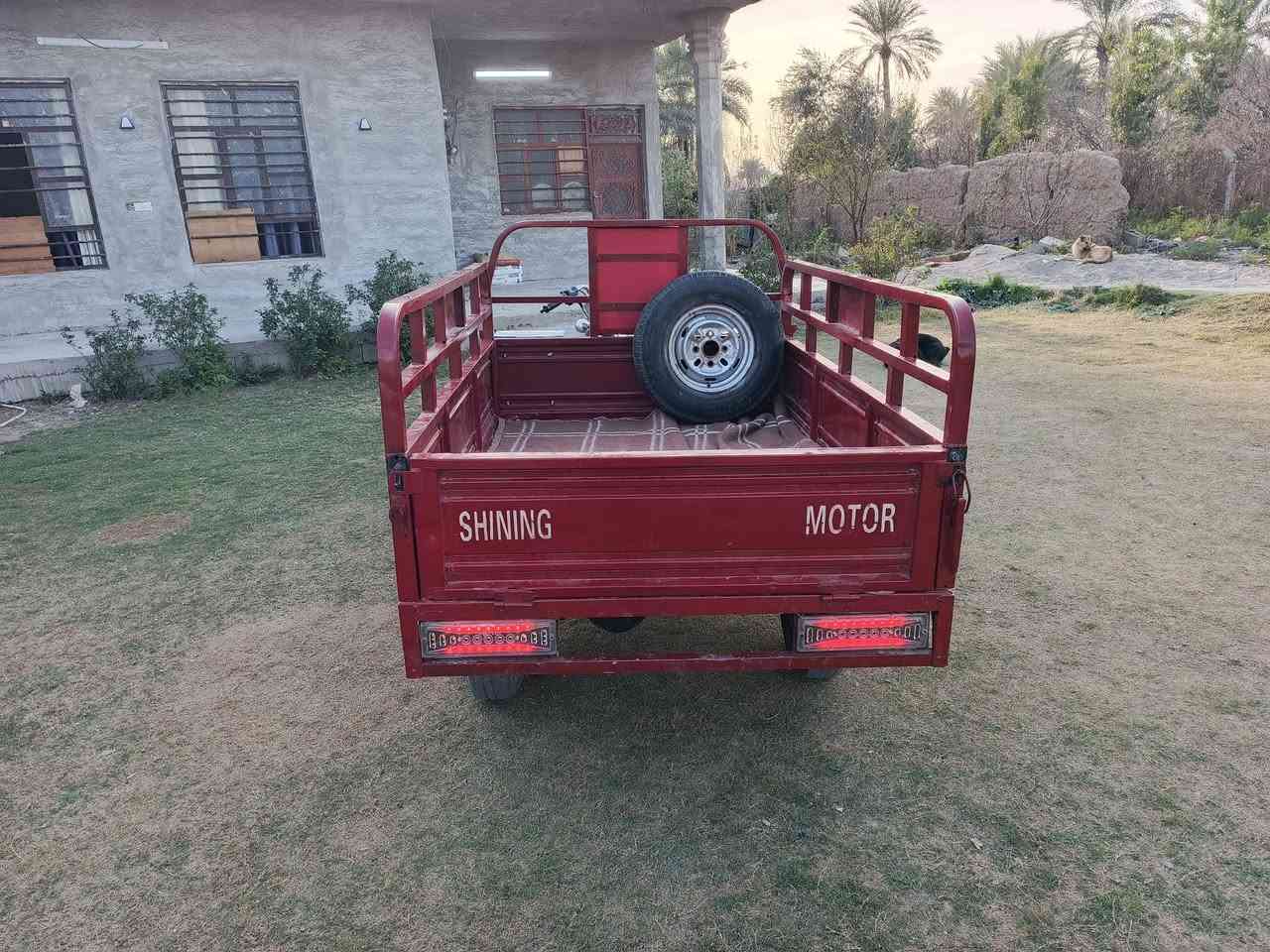 السلام عليكم ستوته للبيع موديل 21 اوراق كامله السعر 950  ***********
