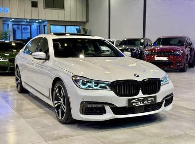 BMW 750 L i m 
8سلندر تون تيربو 2017
فول فول مواصفات 
لايت زنون ادابتف متحرك مع الستيرن
رادار امامي خلفي كبير 
خمس كامرات محيطيه 
حساسات امامي خلفي
اوتو بارك
السياره Mبلادي
كشنات تدفئه تبريد 
داتاشو 
كشنات مساج
سماعة هارمانكردن تفاعليه
سقف بنراما شامو
انارة سقف بلادي ( روز رايز)
خمس بردات بلاد  
اناره داخليه متغيره
قياده ذاتيه 
تحديد مسار
اربع ابواب شفط
جنطه كهرباء ذكيه
تبريد 3 قطع
اناره محيطيه مع الترحيب
بصمة كبيره شاشه مع بصمة صغيره
وبعد هواي مواصفات ال BMW معروف
سيرفس كامل شركه صفر مسج
السياره جاملغ امامي صبغ فقط بدون دواخل وايرباك صبغ فقط
وتدللون🚀🚀🚀🚀🚀🚀🚀🚀🚀🚀🚀🚀🚀🚀
للاستفسار ***********
سعر 310
