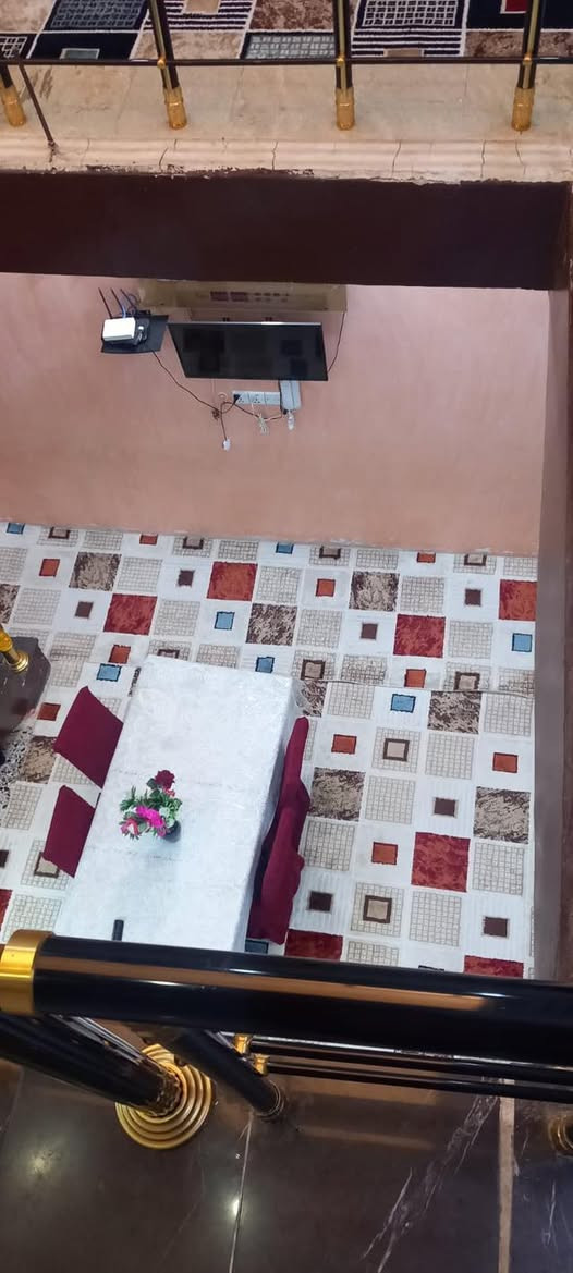السلام عليكم
للإستفسار اتصل على رقم ***********
  دار طابو ملك  للبيع
 مساحة ١٠٠ متر  طابقين  بناء ٢٠٢٠ 
الشعب _  الثعالبة محلة ٣٦٥ 
المربع الثاني 
كراج (حوش )
 وتواليت خارجية 
مدخلين 
استقبال 
حولي 
مطبخ 
منور (ترك)
حمام مشترك غرفه
غرفة  
الطابق الثاني
 غرفتين 
حمام مشترك 
توليت خارجية 
ييتونه كبيرة 
سطحين 
شغل درجة أولى 
الثعالبة 6000
الثعالبة محلة 365 
زقاق 22
مقابل بيت ابو عمار المؤذن 
للإستفسار الاتصال على الرقم *********** ابو نرجس
