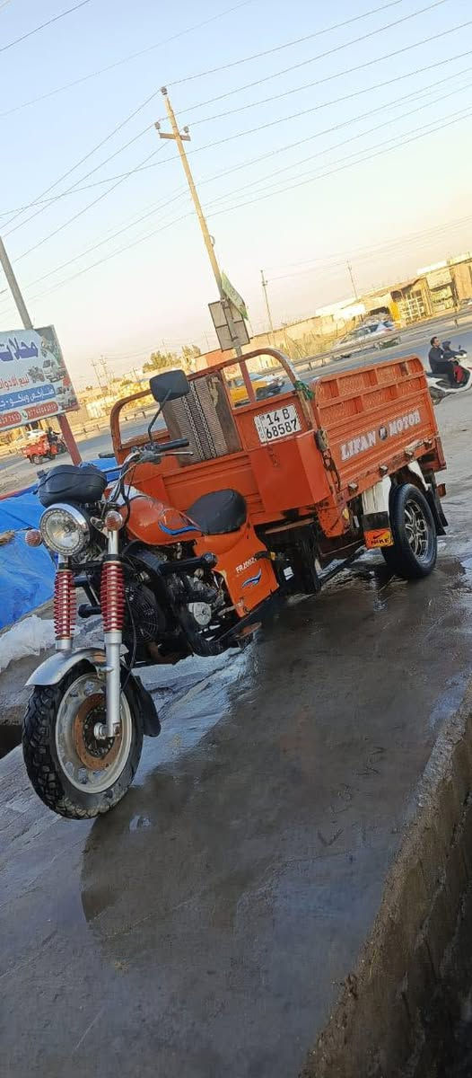 سلام عليكم ستوتة نيفان رقم وسنوية نكليزي بسمي موديل 2019 ستوتة نضيفة محرك 200 السعر  مليونين ونص وبيهه مجال لشراي مكاني البصرة كرمة علي رقم ***********
