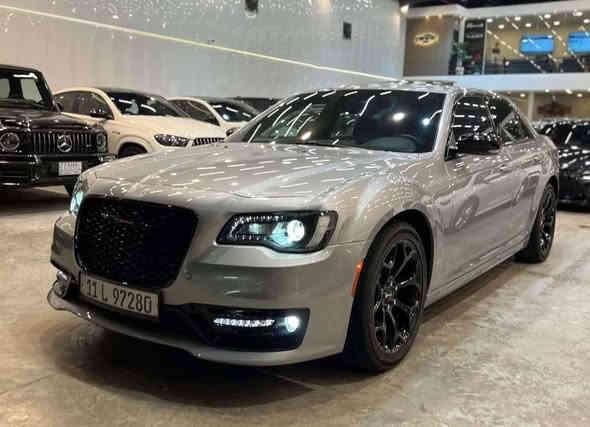 اوباما 18 فئة S
رقم بغداد 

بانوراما...مواصفات 

السيارة احدثها جاملغ الأيمن موضح بالصورة ...بيها تبديل باب السائق والباب لي خلف السائق ..بيها كلير اثر سخوط...

السيارة جاهزة من كل شي وما بيها نقص برغي ...وشكلها موضح بالصورة والفديوا ...

***********

قفلها 195 ....قفل
