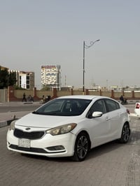 كيا فورتي 2014للبيع فئة EX كلين تايتل بدون حادث  مواصفات: ويل كروم سبو...