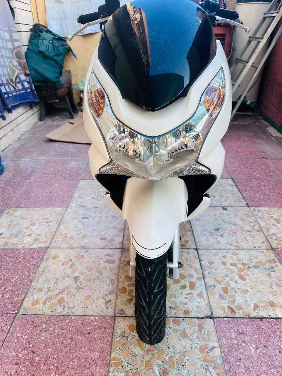Pcx
دراجه رمبه 
مكفوله كفاله عامه 
حساس استان شغال 
حساس ازدحام شغال 
كهربايات كلهه شغاله 
مكينه بلجيس تخبل 
دراجه جديده مال جناي 
ورقت مزاد وياهه 
مكينه وكفر كفاله 
السعر 12ونص 
عنوان زعفرانبه 
بيهه مجال حك الجيه 
ماشيه 45
***********
***********
