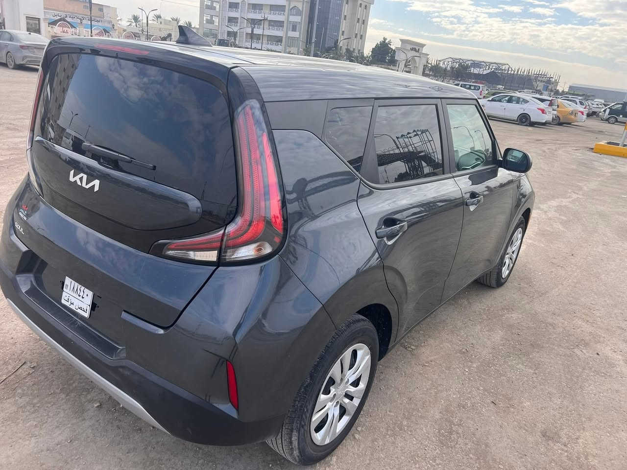 كيا صول 2025 LX  بدون رقم
محرك 2000 دوش
ماشيه 15000 ميل بدون ايرباك
المواصفات
تحديد مسار...سياقه ذاتيه  ... مانع انزلاق...
اطفاء ذاتي اثناء القياده...توقف ذاتي ....مود درايف نورمل وسبورت...
الحادث فقط شباك الدعاميه موضح بلصوره بس والسياره كلين ولاقطرة صبغ صور الحادث بلمنشور
مكان السياره حله لاستفسار 

***********
