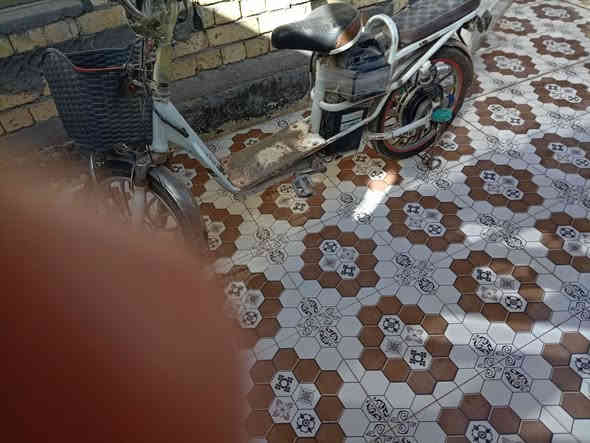 سلام عليكم خوان موطر شحن البيع بطاريات نص عمر تايرات جديدة جاهز سعرة ١٠٠ رقم تلفون ***********
