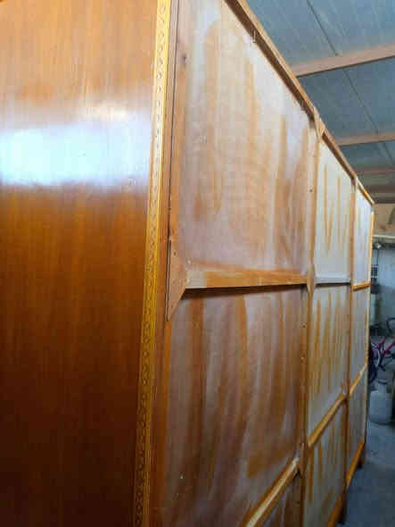 كنتور ٦ابواب تسكام  ٦رفوف مع تعلاكتين ملابس نضافه شكل انته تقيم الارتفاع ٢٢٥ سنتيم عرض ٣ونص سعر ٣٢٥  وذا مع شد والنقل ٣٧٥ والشراي نتساهل عنواني كربلاء حي عامل منطقه ثانيه رقمي ***********
