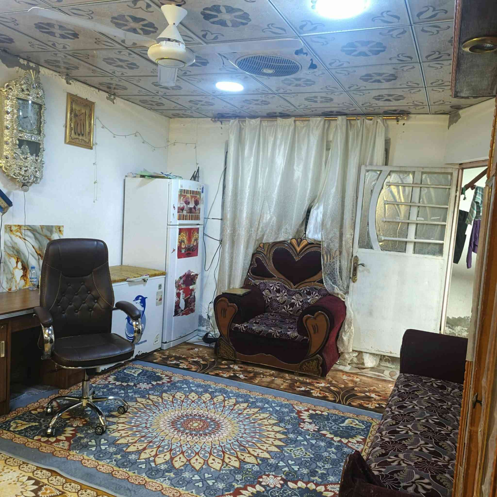 السلام عليكم
مكلف بالنشر
بيت للبيع شارع العلوة قرب ملعب منصور اول فرع قريب علشارع بيت جاهز للسكن 200 متر طابو زراعي وبسعر 38 مليون فقط 
مسجل بالبلديه وبي كصكوصه وتسلسل
خدمات كامله فرع تبليط للباب
للاستفسار ***********-***********
كما موضح بالصور
