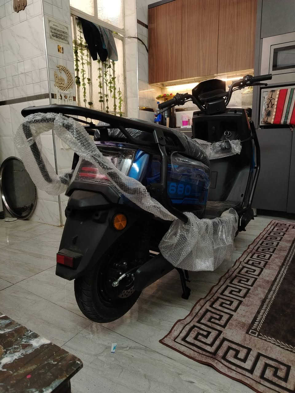 سلام عليكم دراجة شحن للبيع
النوع ام عيون
اللون متغير سبع اللوان مميز ☺️
دراجة زيرو كفاله من الزلغ مكونه من ٦ بطاريات ٧٢ فولت سرعة ٧٥ كيلو متر بالساعة نظام بريك دسك امامي خلفي تايرات جلاتين طسه ناعمه تحتوي علئ بصمتين وسويجين وتشغيل عن بعد وقفل وفتح وجهاز انذار ونظام بارك سستم P كامل ملحقات شاحنه ودرع ومرايات
السعر مليون و١٠٠
العنوان بلديات شارع المصرف
الرقم ***********
