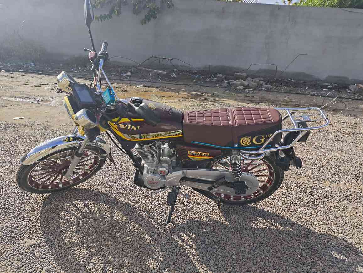 من بعد السلام سيفان موديل 2025صار شهر من اخذته مروس فقط ب سيفان محرك 200 او 150 ـــــــ ***********
