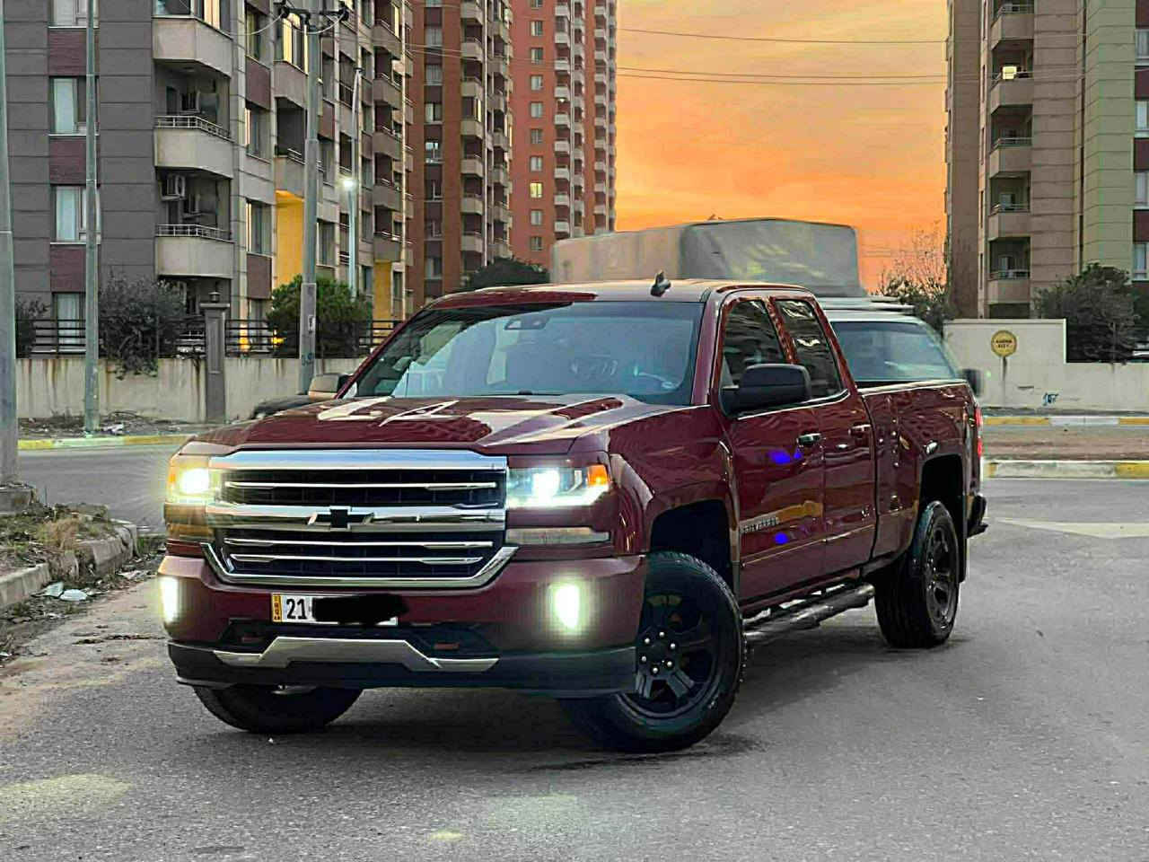 للبيع او مراوس سياره سلفرادو مرفعه 3انج بلاد مكينه 5300كفاله برغي ما مفتوح بيها وبانزين على عادي بدون دوانز مديل 19 حيل نضيفه لسياره ما بيها نقص برغي ماشيه 70 صدر جديد  وياله18 تخم تاير 6براغي لويل مواصفات ZL1 م ختمه بل كامل بيها قطعتين صبغ فقط بدون دواخل مكان بغداد سياره هزه 26 رقم وهزه جدد جامه جديده تحويل ثاني يوم بسمك سعرها جداً مناسب بل مقارنه بخواتها وبنضافتها مستعجل على لبيع جداً سعرها 195 وبيها مجال للشراي موبايل ***********
