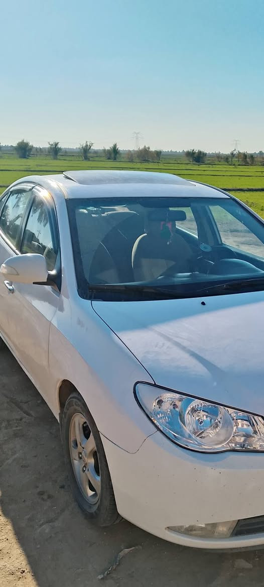 سلام عليكم الانتره موديل 2010فول فتحه
شاشه 
كامره حساسات خلفيه
گشن جك
دگشن عالي محرك1600
خمسه ويل كب
گير محرك بحاله جيده
هزه جديده بأسمي رقم اربيل دولي سنويه ل31شرط تحويل  مگفوله من الصبغ والضربه فقط بين الباب والجاملغ صبغ وبدوسه قليل بدون ضربه جاهزه سياره وبيه باردات 
سعر115
***********
