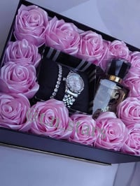 هدايا • بوكسات هدايا • شوكلاته • ورد • صور • هاندميد • بوكيه ورد • هدا...