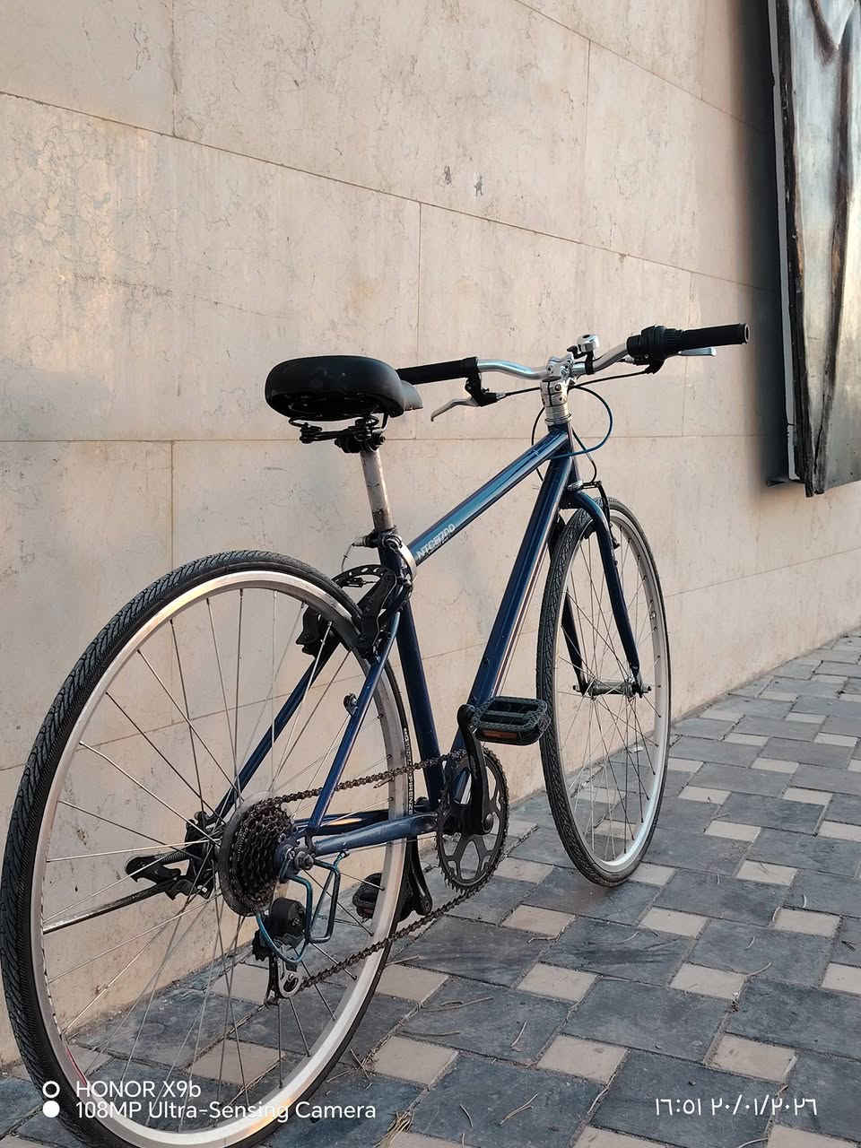 سلام عليكم 
متاح بايك c700 من ماركة NTCB700
 المعروفة
البايك كسر حاويه 
ويالة المنيوم طبقتين
حجم 28
البايك ريشة
كير سستم شيمانو تورني 
سستم بركات بل مكان
كامل مكمل جاهز 
السعر 100 وبي مجال 
مكاني بغداد الاعضمية 
للي حاب ايراسني خاص ويدلل 
او ستفسار ***********
