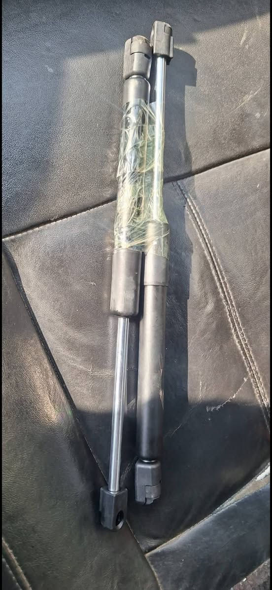 السلام عليكم
ضفيرة ويل خلفيه
ضفيرة فيت بم 
ضفيرة كونترول جام
قمجي كير ٣٥٠٠ و ٣٦٠٠
جم صندوك ضمان
فيشه فإن خطين اصليه
***********
***********
