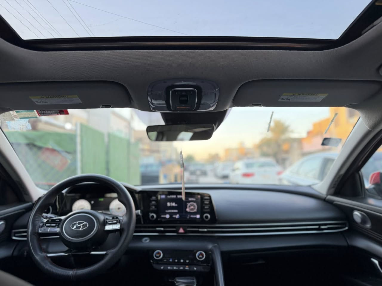 سلام عليكم النتره موديل ٢٠٢٢
حادثها كما موضح بل صوره فقط الجاملغ الخالفي 
السياره بدون اي نقص جديده ترايك وين ميعجبك 
رقم بغداد بسمي تحويل ثاني يوم السعر ١٤٨ وبيه مجال 
الاستفار الاتصال عله الرقم ***********
