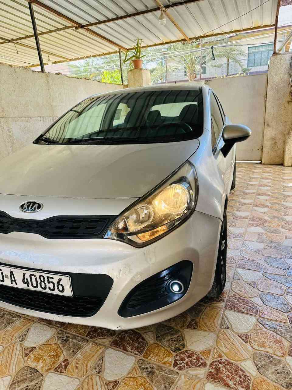 السلام عليكم
كيا ريو هاشباك 
موديل 2012 

رقم ديالى الانكليزي 

وارد امريكي بيها 3 قطع صبغ بدون تبديل 

جاملغ عكس السايق 

وجاملغ وباب السايق فقط 

السيارة كلها ليبل واحد ومابيها اي نقص كامل مكملة 

محرك 1600 GDI

السونار مالتها موجود 

محرك كير مكفول 

صدر جديد

باتري جديد 

كهربائيات كلها شغالة 

بيها شوية جراد خفيف بالقمارة وشوية بالبنيد 

تحويل ثاني يوم غرامات مصفرة 

سعرها 72 وبيها مجال قليل 

***********

مكاني الكاظمية
