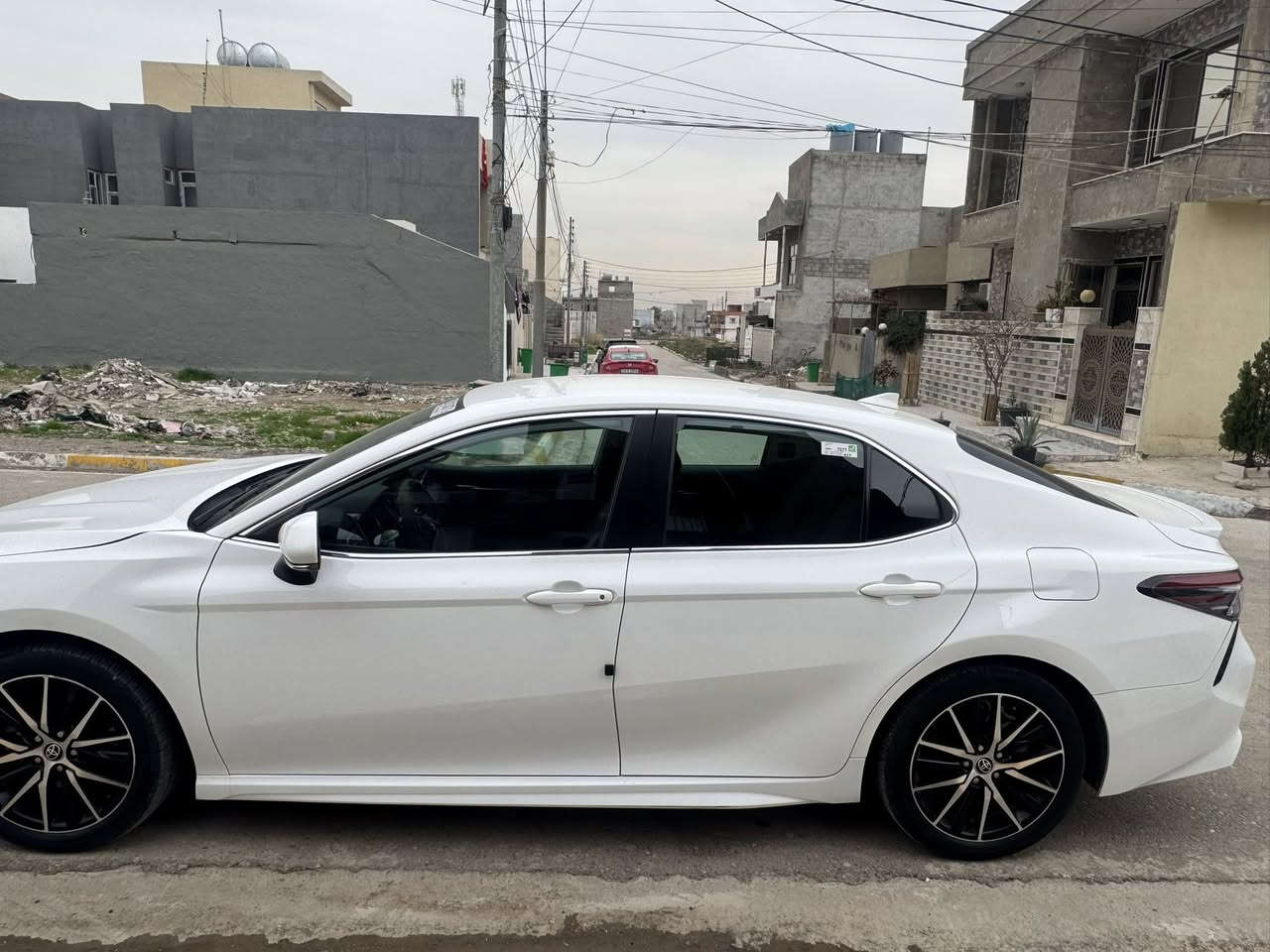 كامري 2023 كلين ماشيه 25 ميل بيها تعديل بارد براس الجاملغ مثل ما موضح بل صوره سعرها 237 وبيها مجال ***********  مكاني دهوك
