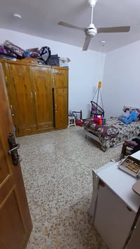 بيت للبيع مساحه ١٠٠ بالامين الثانيه السده جديده طابقين يحتوي طابق الاو...