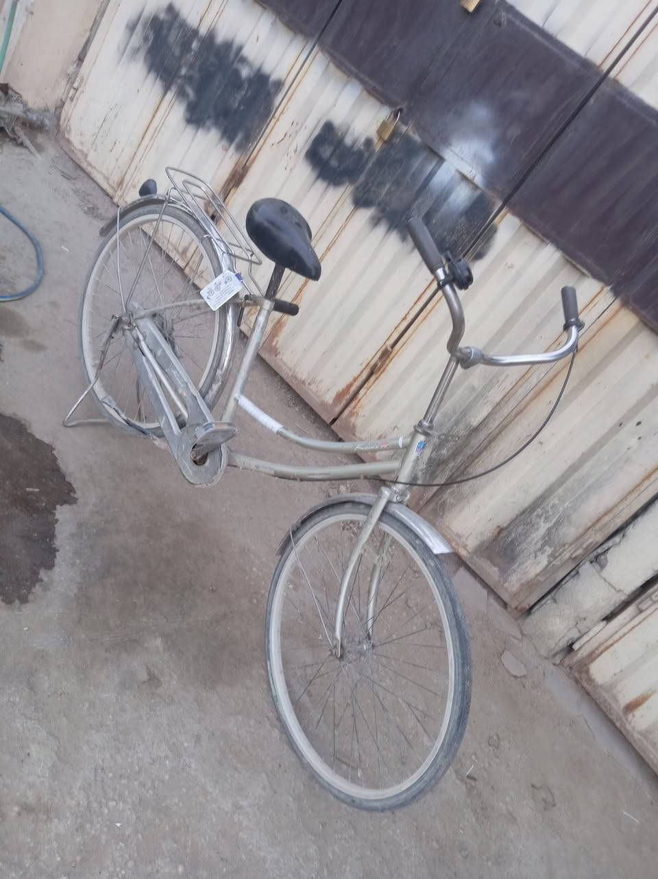 سلام عليكم
بسكل ياباني

نضيف جدا
كامل مابي نقص
حجم 24
السعر 60وبي مجال
العنوان  كربلاء  حر صغير 
***********
وبي وتساب
