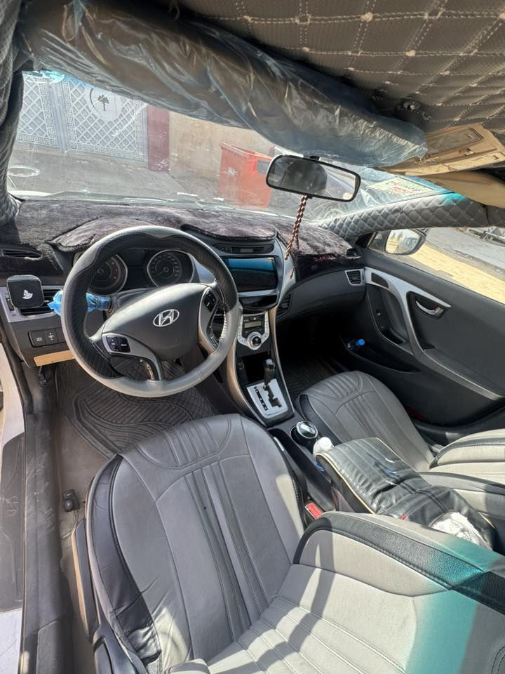 الالنترا موديل ٢٠١١ مضلع محرك ١٨ دوش
وكير At شرط 

رقم اربيل الشرعي بالموصل شرط التحويل 

وكابون بانزين بيها 

وبيها ضربه براس الشاصي اليمين والمحرك بداية بخار

تبريد وتدفئه شرط 

طخم نص 

السعر ٧٩وبيها مجال

***********

واتساب وخط
