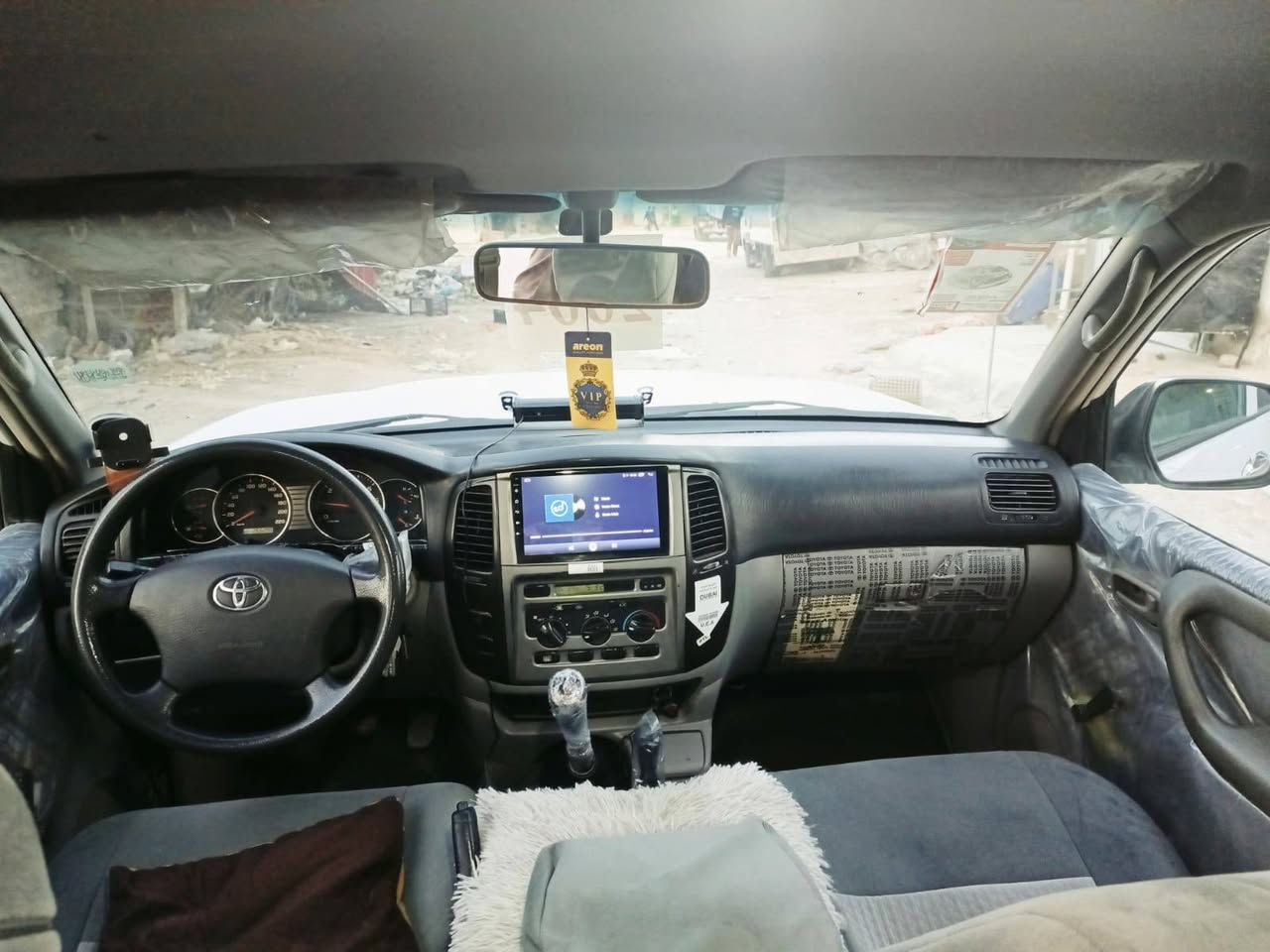 س.ع مونيكة سلك
للبيع فول عادي  مكفوله كفاله عامه  تبريد   تدفئه شغال تخم تاير جديد الجبلي لو كير دبل تانكي مكان السياره النجف الاشرف حي الشرطه السعر 190. اتصال ***********
