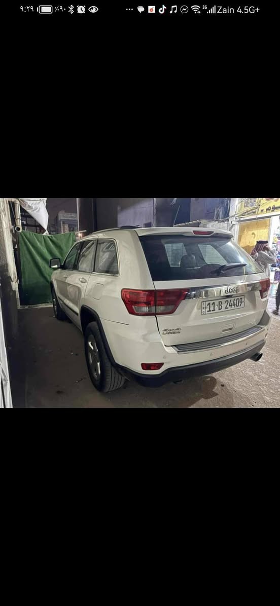 السلام عليكم
جيب ١٢ خليجي مكفوله من الضربه  بيه تكحيلات رقم بغداد الجديد بااسمي  فول مواصفات لمتدد  سياره جديده ونضيفه بيع او مراوس
***********
