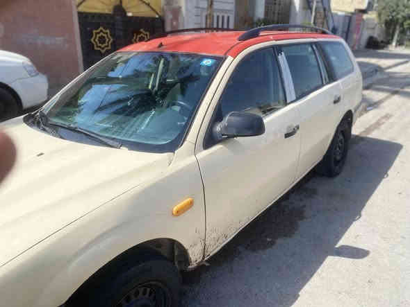 السلام عليكم فورد مونديو استيشن موديل 2007 رقم بغداد انكليزي تحويل ثاني يوم كير ومكينة كورله 1800 السعر 33 وبيهة مجال مكاني بغداد ***********
