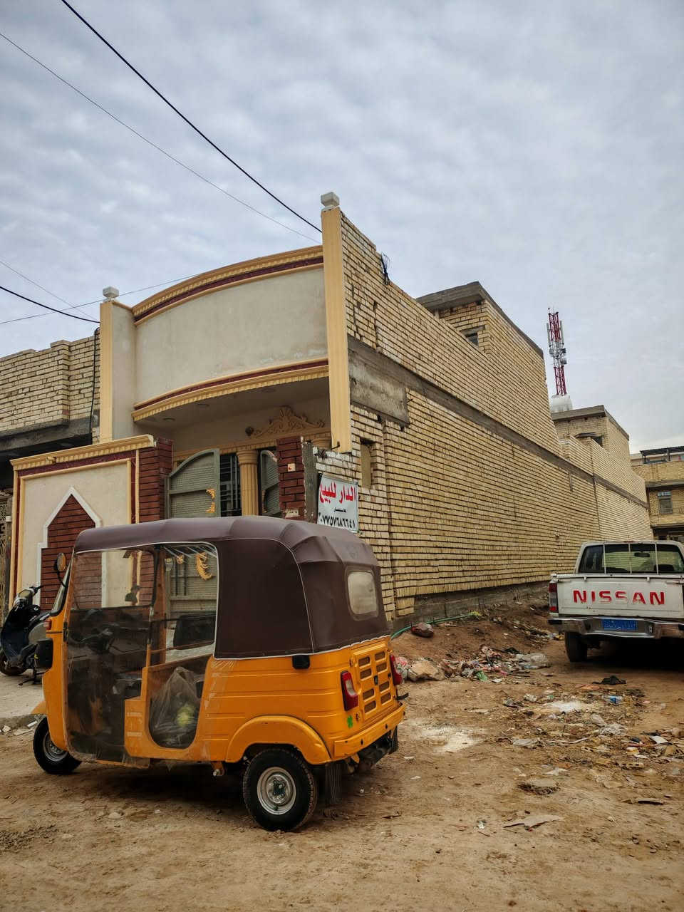 سلام عليكم شباب بيت مساحه 100
5×20
بنا حديث الثعالبه 
السعر 65
***********
