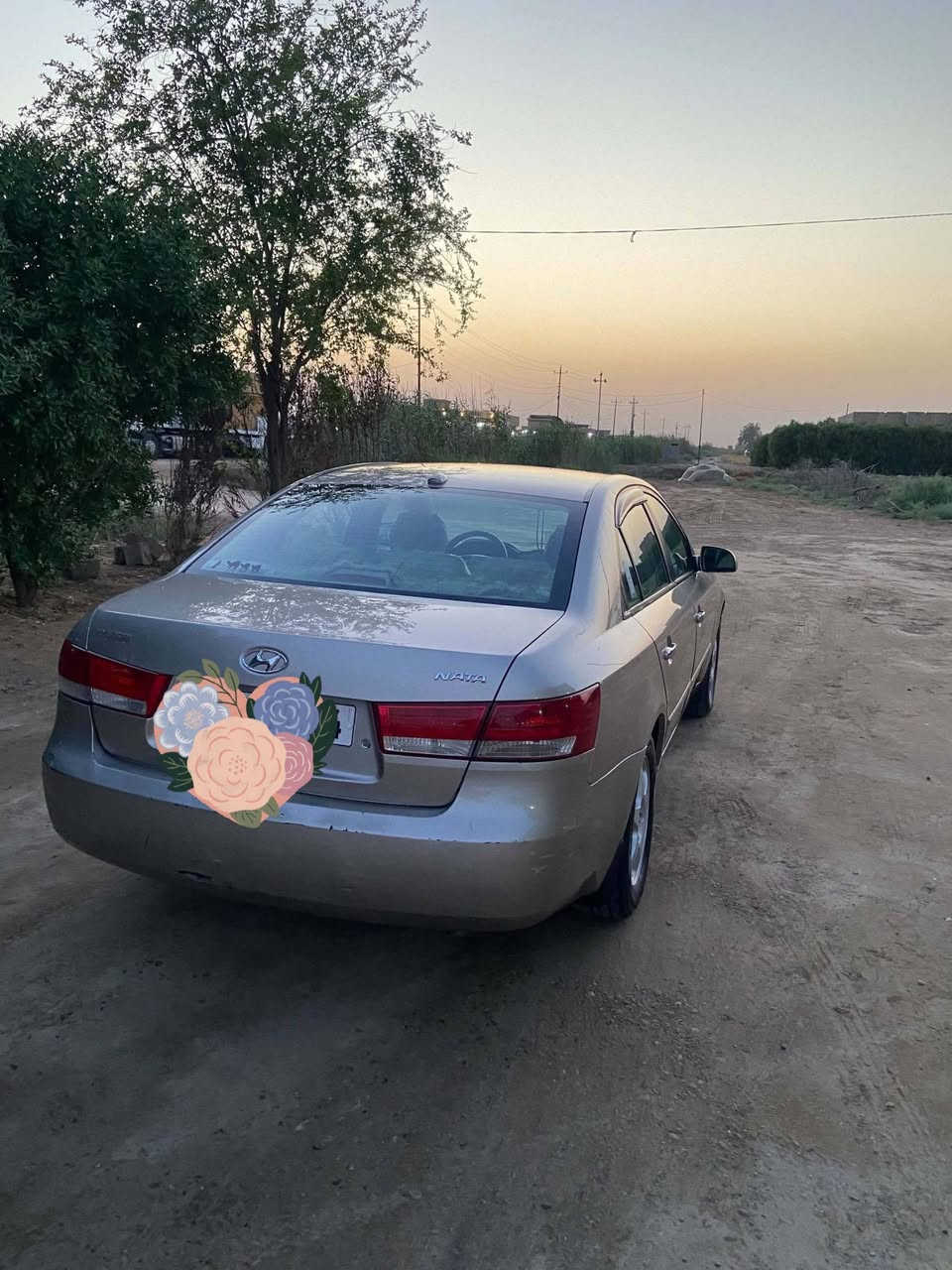 السلام عليكم
سوناتا 2008 امريكي حادثا جاملق امامي فقط بدون دواخل السياره خير من الله احلى من الصوره السياره بسمي تحويل ثاني يوم كير ومحرك مكفولات محرك قبل شهر شاده حاويه 
تبريد. ثلج تخم تاير السياره ماتصرف عليها برغي السياره مال جناي رقم انكليزي الجديد. السعر خاص ..مكان بابل اجبله للاستفسار .***********
