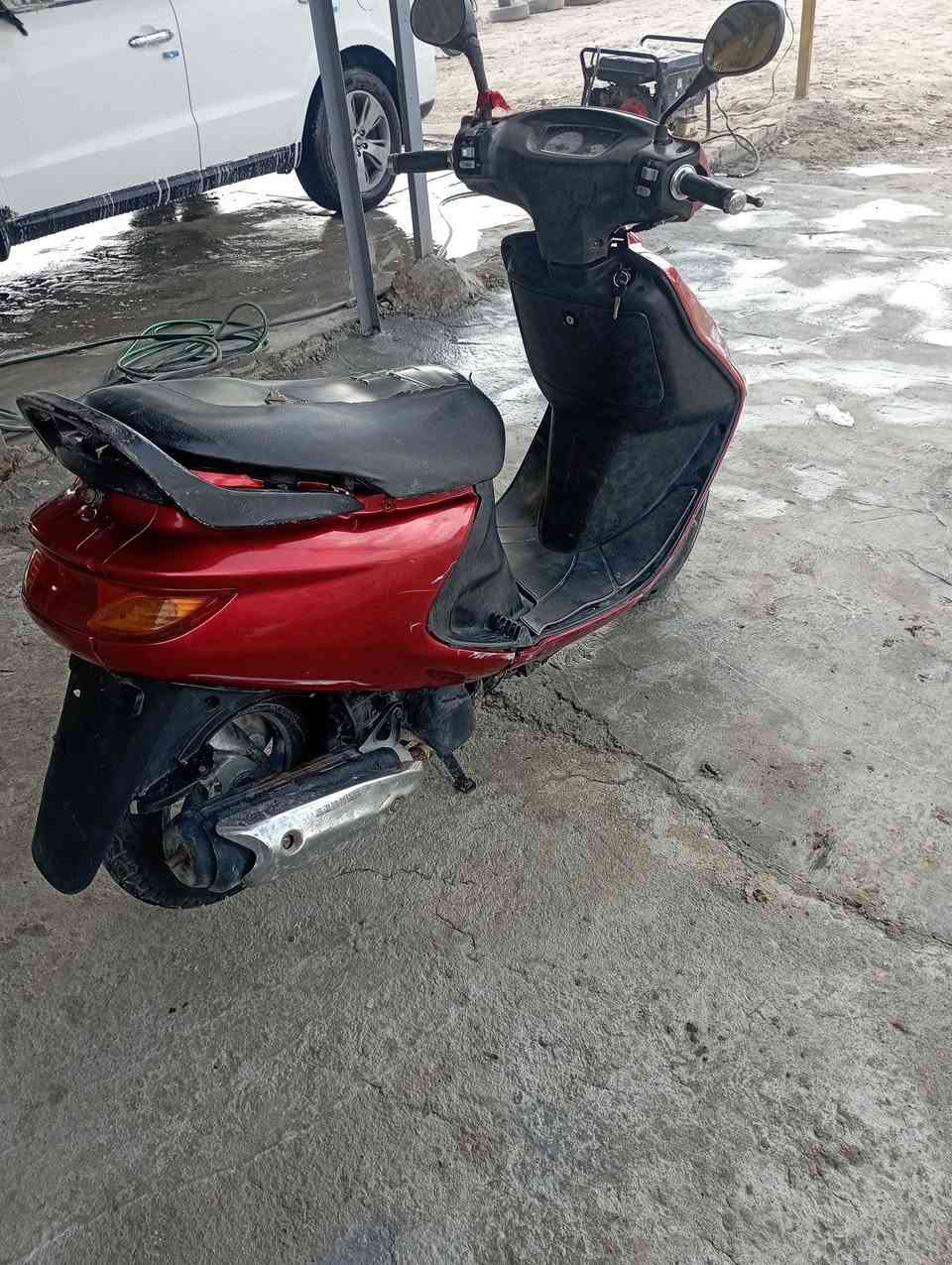 السلام عليكم دراجه فراشه للبيع دراجه جديده ما عوزه برغي كهربائيات كلها شغاله سلف  هندر محرك شلعه ومعدل ونعومه دراجه نضيفه السعر 350وبيه مجال للشراي مكاني بابل الحمزة الغربي للاستفسار ***********
