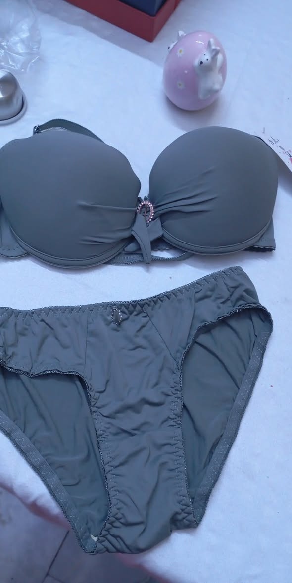 🎁افضل الهدايا الرومانسية لعيد الحب 🎁عرض خاص لعيد الحب للمتزوجين ، 🎉عيد الحب قرب، واللحظات الحلوة تستاهل هدية رومانسية 🎁✨  

سيت ملابس داخلي نسائي👙
لانجري طقم (ستيان + أندر ) 
💞حمالة دبل اسفنج عظم 
كوالتي عالي وخامة راقية✔️
✨
#هاشتاك
#اكسبلور
#هدايا
#الاصلي


**إذا كنت صاحب هذا الإعلان وتريد حذفه لأي سبب، رجاءا أرسل رسالة إلى الدعم الفني**