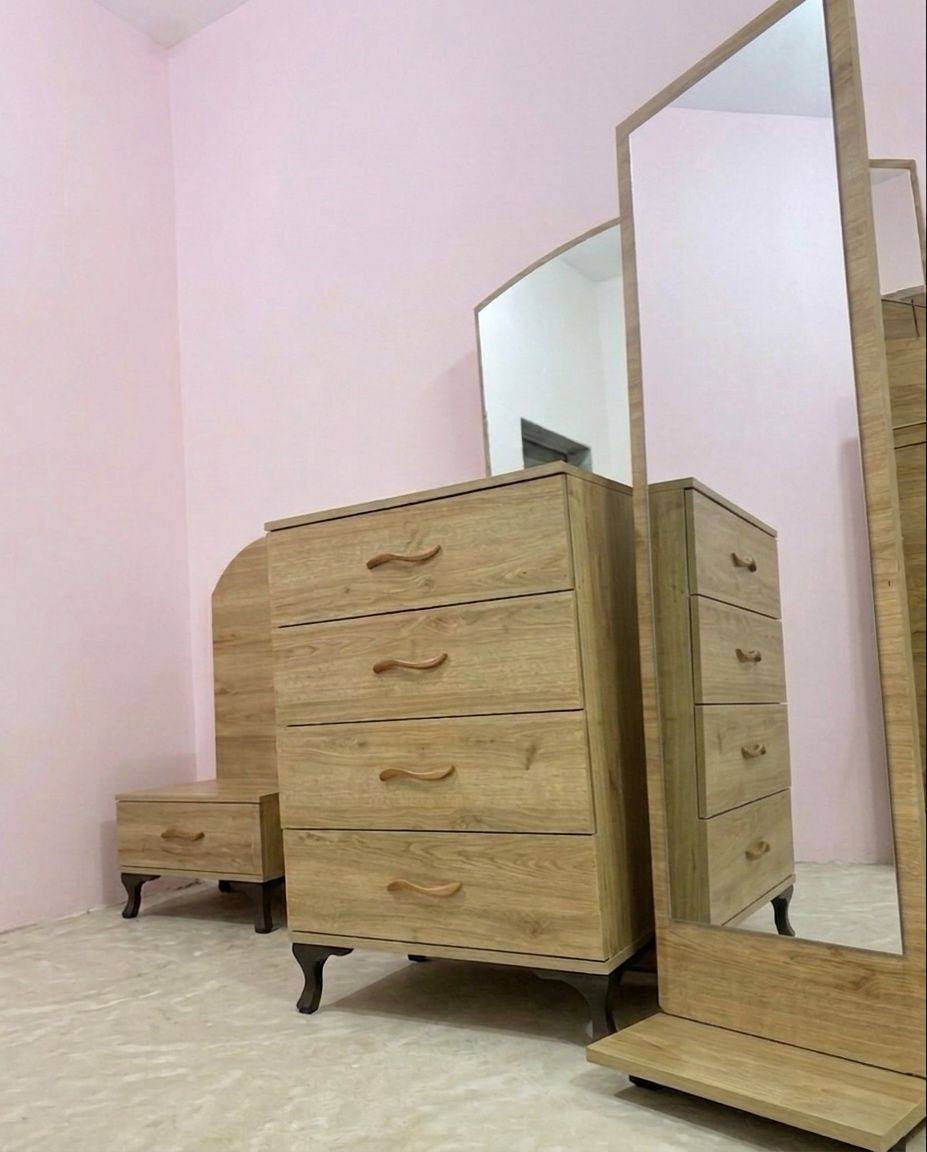 غرفة سبع قطع نضافة 85 /100  سعر 350 مع نقل وشد داخل بغداد مجاني
استفسار ***********
***********
