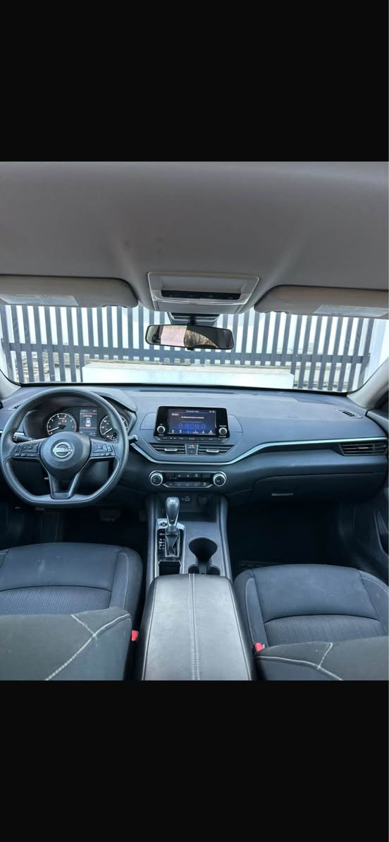 سلام عليكم ورحمة الله وبركاته 
NISSAN ALTIMA 2023 S
شبر راس بنيد صبغ 
و جملغ كلير أمريكي 
بدون دواخل و شاصي 
ايرباك سستم شركة 
محرك 2.5L(4V)
موصفات S
بصمة 
شاشة 
كاميرا رواية خلفية 
صندوق شفت
لايتات LED بلادي
تحكم ستيرن 
تحديد سرعة 
رادار خلفي 
رادار امامي 
سعر 139$ وبيها مجال 
*********** أربيل, العراق
