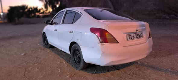 السلام عليكم نيسان سني هندي 2014 رقم سليمانيه بيهة 3 قطع خلفية وبابين مبدلات بلادي جاهزة مكان السيارة ديالى كفري السعر 74 وبيها مجال للستفسار *********** @***********
