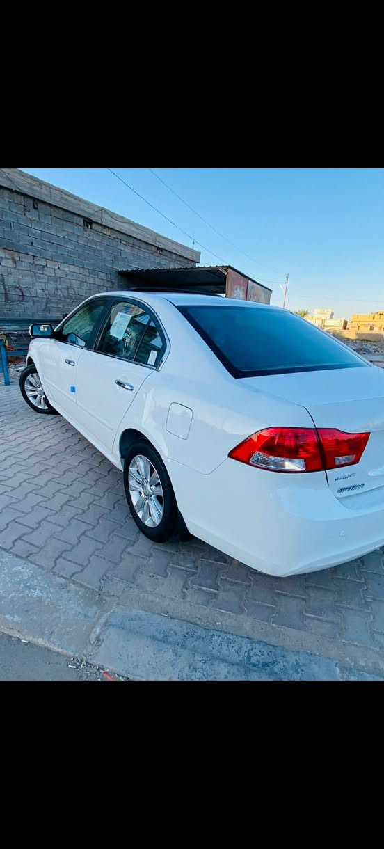 السلام عليكم
كيا اوبتمه 2010 خليجي فول 1/1 ( اخت الزيرو ) 

السياره استلام الشركه الدوليه عل ايد شخص من الشركه لحد الان 

السياره بوضع الشركه ماشيه 95 الف سبير شركه منازل   مامستخدمه جديده لووووك من القطع النوادر هاي السياره 

المواصفات فول الفول 1/1 

بصمه 

داخل بيجي وعل شرط داخلهه بعده زيرو 

تبريد بيانو 

دركه صاج  

داخل صاج ملكي 

حساس خلفي 

مري شفط 

فتحه سلايت 

اشاير مري 

ويل 16 خمسه ويل كب 

محرك 2000 دوش 

رقم كربلاء بسمي رقم انكليزي 

مكان السياره بابل 

رقمي ***********

ملاحضه ( السياره عل شرط كفاله وتراي شرط الزيرو )
