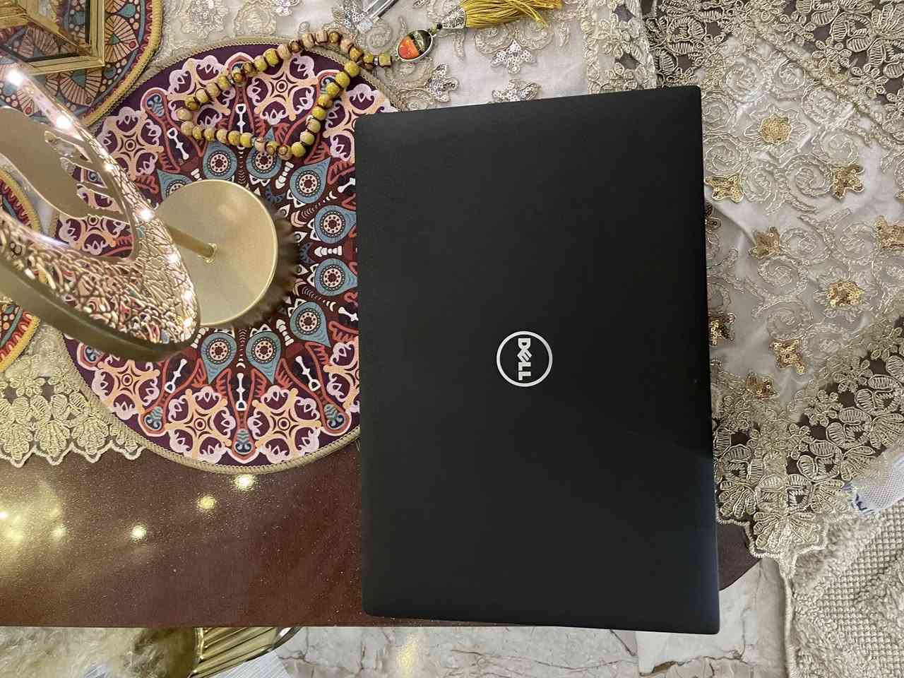 السلام عليكم لابتوب للبيع DELL
لابتوب كلش نظيف واستخدام شخصي
المعالج: i7جيل السابع 
الرامات: 8 DDR4
التخزين:SSD256
الشاشه: 14.3لمس تشغل 4K
شاحنته موجوده الاصليه وجنطه هم 
رايده 310وبي مجال للطيبين مكاني بغداد الدورة والي بعيد عليه اكدر اشوفله شركه توصيل واتساب ***********
