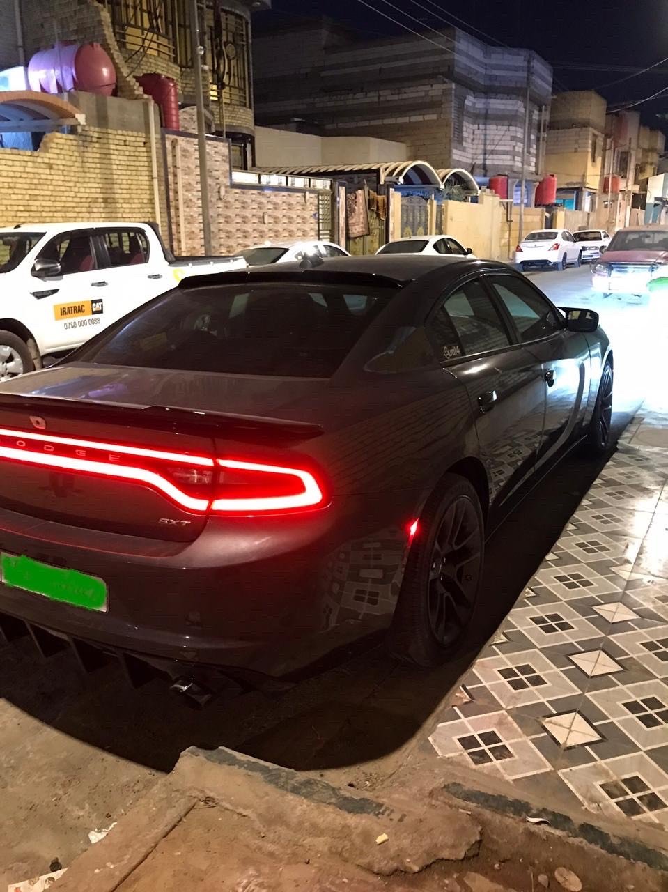 سيارة دودج تشارجر SXT للبيع بحالة ممتازة ونظيفة جداً، بلون رمادي أنيق وملفت. مثالية للي يحبون القوة والأداء العالي. السيارة مجهزة بمحرك قوي وتجربة قيادة مريحة. لم يُذكر وجود حوادث أو أضرار واضحة في الهيكل حسب الصور. السيارة متوفرة بمدينتنا لسهولة الفحص والمعاينة.