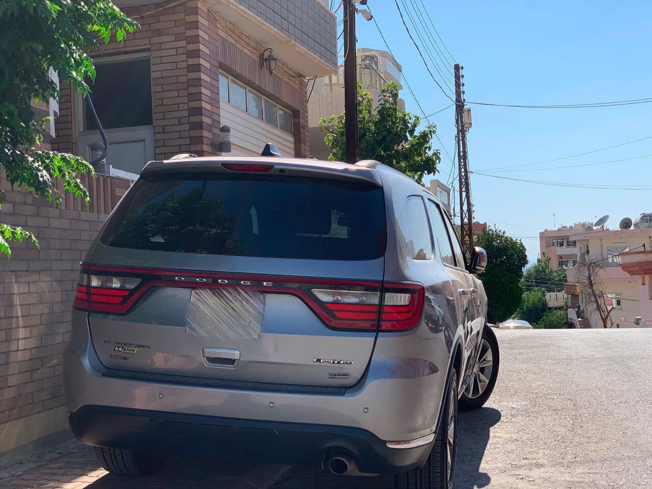 🔥 للبيع دودج دورنكو SXT Plus موديل2015 🔥
سيارة نظيفة جداً واستعمال شخصي، بحالة ممتازة وما تحتاج أي مصروف. المحرك 3.6 V6 والجير والشاصي بحالة ممتازة، والتبريد والمكيف يشتغلن بكفاءة.
المواصفات:
✅ شاشة لمس
✅ كاميرا خلفية
✅ حساسات
✅ تشغيل بصمة وستارت
✅ مثبت سرعة
✅ 7صفوف مقاعد
✅ جنوط أصلية
✅ داخلية نظيفة جداً
السيارة جاهزة للفحص بأي مكان، والفحص خير دليل.
السعر: 185ورقه (قابل للتفاوض بالمعقول بعد المعاينة).
للاستفسار: خاص أو اتصال.
رقم الهاتف:***********