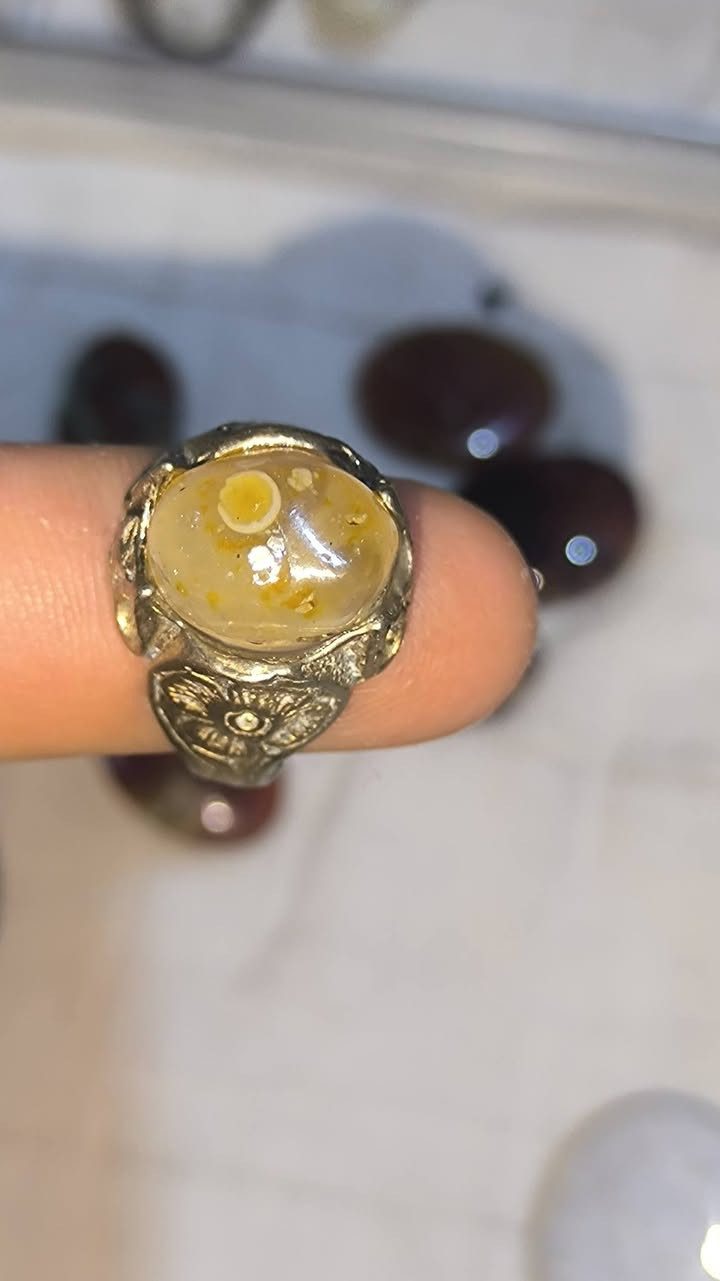 سليمانيات عيون صريحة نوادر سعر القطعة 5الف 
صياغة انتيمون شبيه الفضة


**إذا كنت صاحب هذا الإعلان وتريد حذفه لأي سبب، رجاءا أرسل رسالة إلى الدعم الفني**