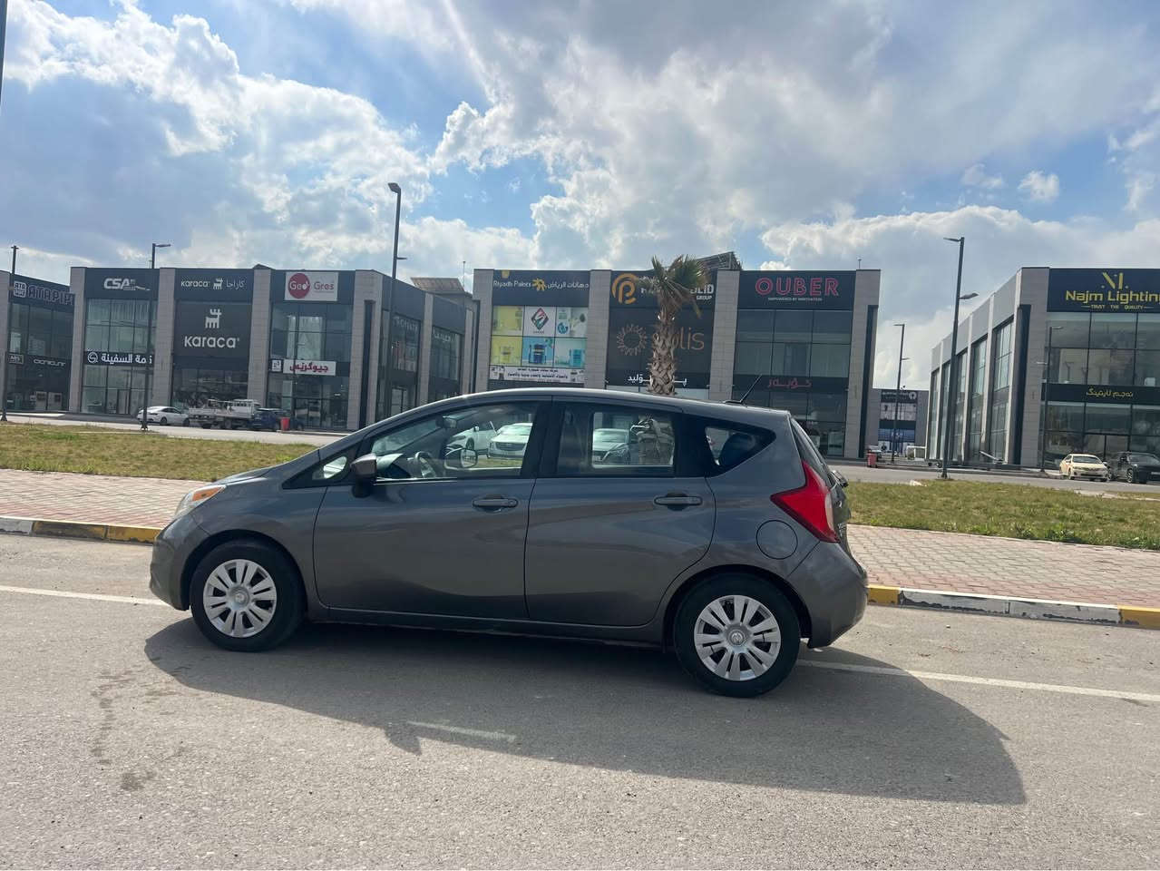 نيسان فيرسا
2016مؤديل
مواسفاتSV
شاشه كاميره
چام كاربايي
ئاوينه كاربايي
تعديل سرعه
فؤليؤم
سياره بؤنيت سبوغ لگلك چاملغ دووتعديل
بي ئه رباك به شرت 
سعر 79 تكايه مشته ري وه ره سير كه
وتس اب *********** أربيل, العراق
