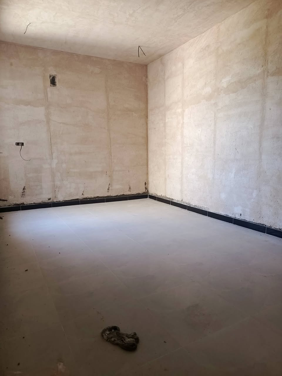 ياالله 

يوجد لدينا بيت للبيع حي ميسان قطاع 14مقابل مصرف الدم مساحه 140متر طابقين يحتوي على غرفه وصاله واستقبال ومطبخ وصحيات شلال عدد اثنين والطابق الثاني يحتوي على ثلاث غرف وصاله وصحيات صب كونكريت ارضيه مرمر جدران سيراميك سقوف جبسن بورد شغل درجه اولى السعر المطلوب خاص 

يسلم البيت مفتاح جاهز

للاستفسار والمعلومات الاتصال بنا ع الارقام التاليه 

***********

***********

***********7

او مراجعه مكتب ألروان للوساطه العقاريه والمقاولات العامه 

عنوان المكتب حي ميسان ع الشريط قرب صيدليه الشراع مقابل الاستداره مباشر 

عندك بيت عرصه للبيع راسلنه وات ساب وتدلل
