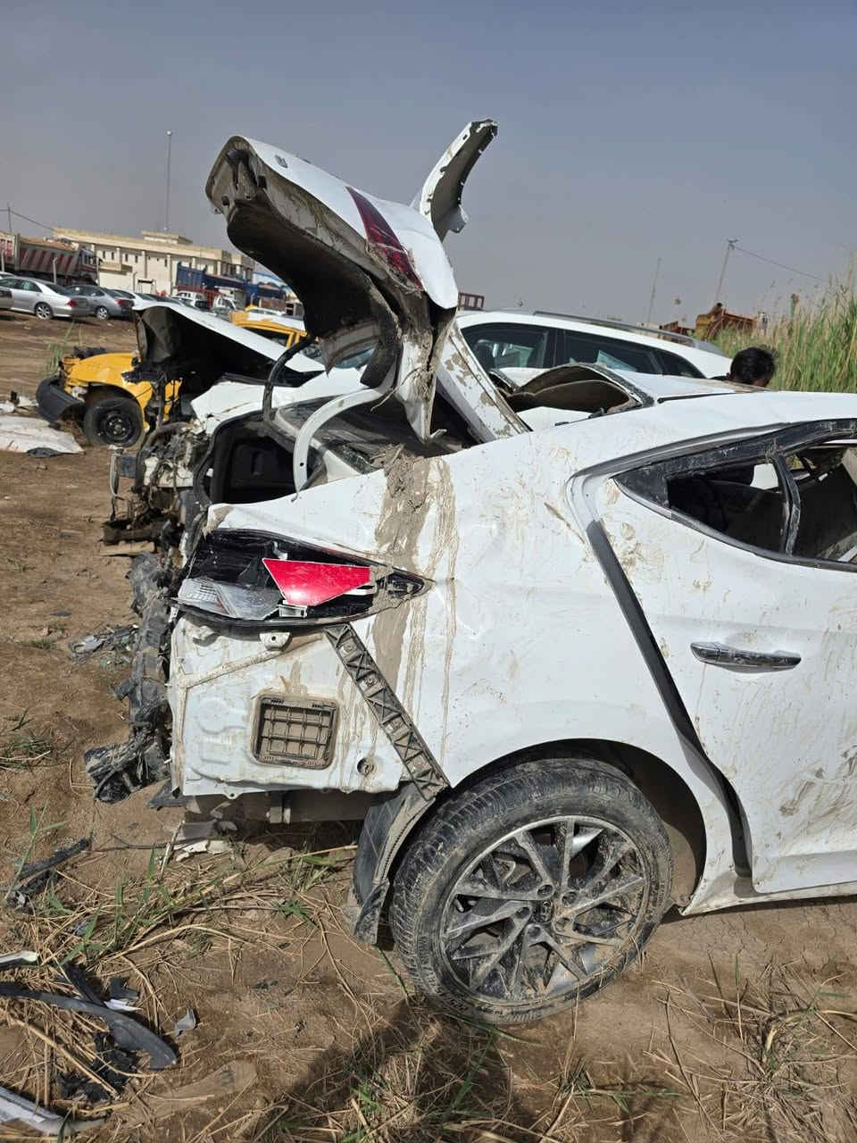ألترا مديل ٢٠ مكلوبه للبيع رقم دولي بابل مكان السياره باالكفل
للاستفسار 
***********
