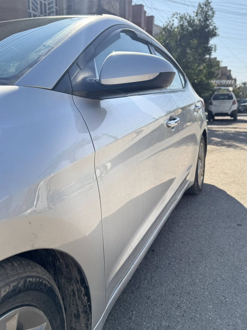 السلام عليكم
للبيع النترا وارد امريكي 

موديل 2019

رقم بغداد تحويل ثاني يوم 

مكينة ٢٠٠٠ دوش 

كلهه ليبل واحد 

تدفئة تبريد كهربائيات كلهه شغالة 

شاشة تاب 

وايضا بيهه شاشة داش كام  

صدر امامي وخلفي جديد 

لايت عالي وناصي زنون اصلي 

السيارة جديدة ونظيفة  وجاهزة من كل نقص 

السعر136 وبيهه مجال بسيط 

عنوان السيارة بغداد :-حي اور فلكه صباح الخياط 

0771 277 7094
واتساب 

+964 783 108 1662
