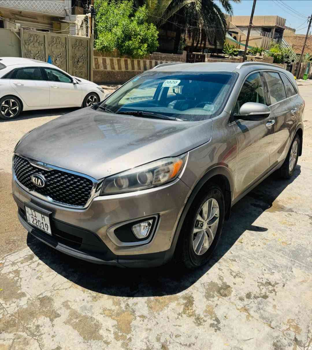 سورنتو 2018 بيع مستعجل لضروف
سلام عليكم 
سورنتو 2018
بغداد بئسمي تحولي ثاني يوم 
الحادث 
جاملغ امامي ايمن صبغ 
باب امامي ايمن صبغ 
باب خلفي ايمن جزء ربع اسفل 
جاملغ خلفي اسفل اسفل صبغ
صندوق جزء ربع صبغ 
المواصفات 
توقف ذاتي 
رادار امامي 
رادار ايسر
كشنات هيتر 
5 راكب 
محرك 2.400 
محرك غير مفتوح 
صدر امامي خلفي نضيف 
دبلات نضيف 
تايرات نضيفه 
السعر 163 $ وبيه مجال 
المكان بغداد الجديد- نعيريه 
الرقم الهاتف 
( *********** )

