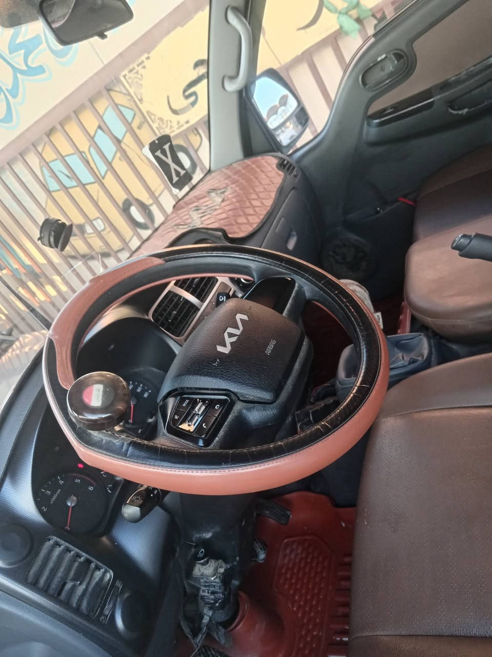 سلام عليكم رمضان كريم متوفر كيا حمل فحل موديل ٢٥ كفاله عامه مداور بالوقت اليعجبك رقم قادسيه انكليزي هزه جديده سياره جاهزه على اخر حبايه مباشر لشارع السعر ٢٢٥وبيها مجال لشراي مكان السياره ديوانيه مركز الاستفسار اتصل بالرقم ***********
