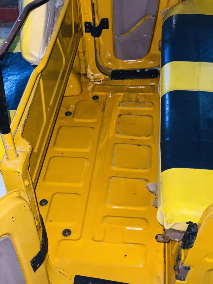 السلام عليكم تكتك للبيع موديل 21اصفر لونين مكينه كفاله بدون فتح بدون تنقيص بدون تبخير اوراق اصولي مكاتبه عن سرقه فقط مكاني بابل ***********
